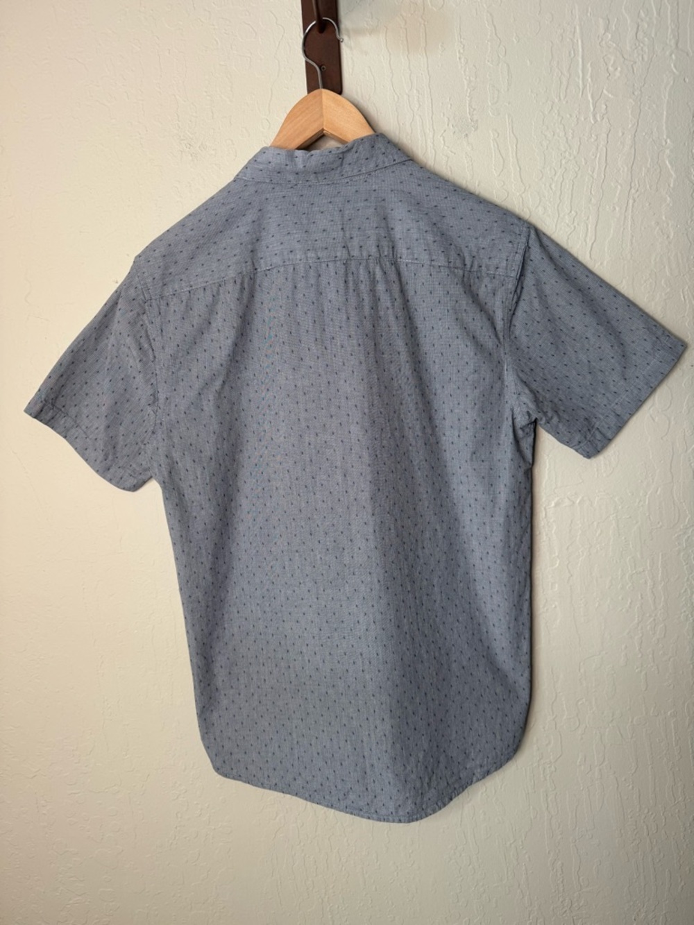 RVCA Blue Short Sleeve Button-Down Shirt Slim Fit with Subtle Dot Print Size S - Picture 7 of 14